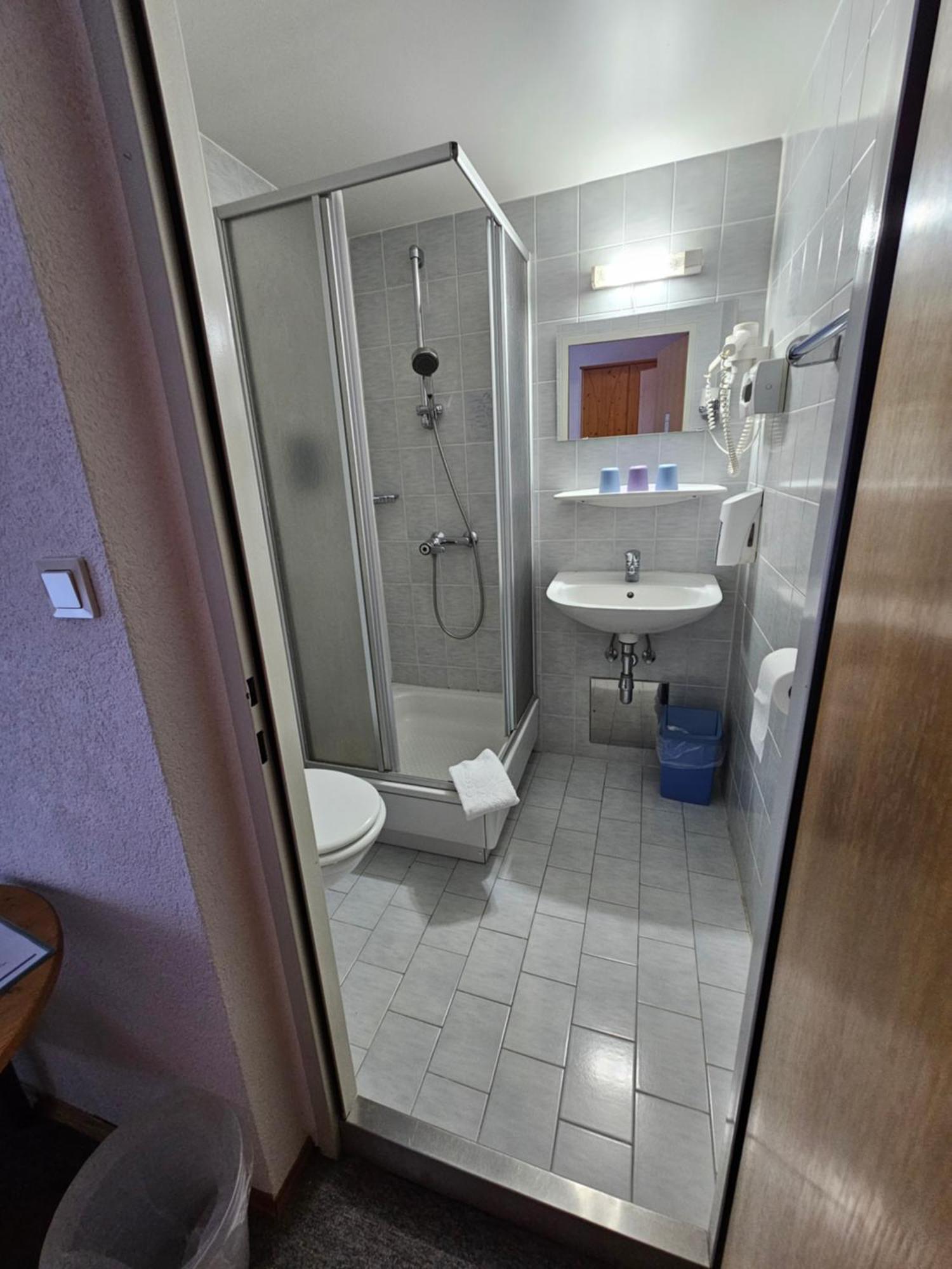 Kurhotel Renona Rehabilitation Земеринг Стая снимка